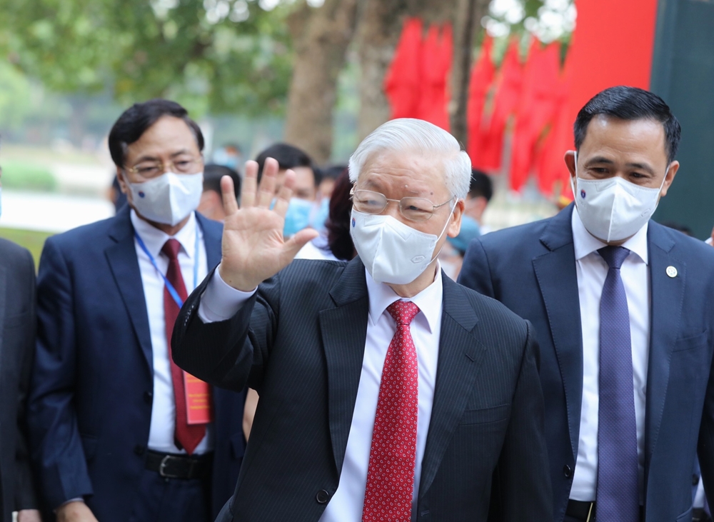 Tổng Bí thư Nguyễn Phú Trọng đến khu vực bỏ phiếu số 4, phường Nguyễn Du, Quận Hai Bà Trưng, TP Hà Nội. Ảnh: Trọng Hải
